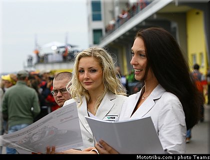 pitbabes_motogp_2008_0177.jpg