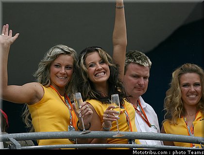 pitbabes_motogp_2008_0184.jpg