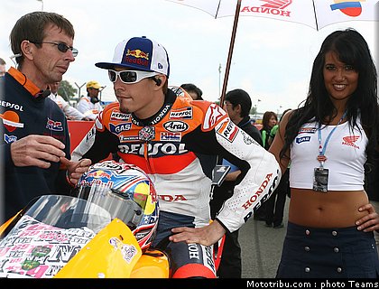 pitbabes_motogp_2008_0257.jpg