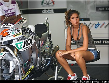 pitbabes_motogp_2008_0258.jpg
