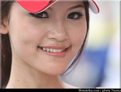 pitbabes_motogp_2008_0522.jpg