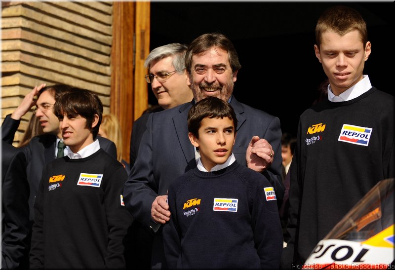 001repsol-honda2008-001