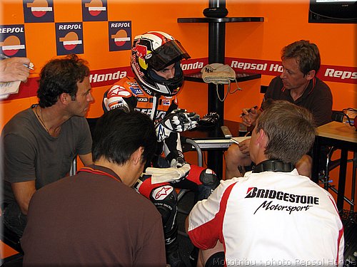 pedrosa-test-bridgestone_01.jpg