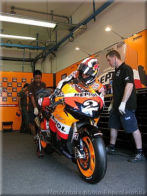 pedrosa-test-bridgestone_03.jpg