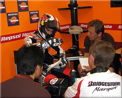 pedrosa-test-bridgestone_06.jpg