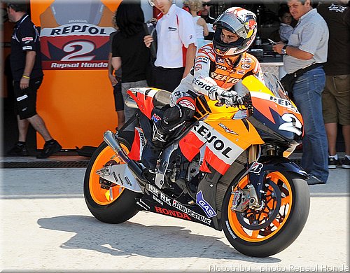 pedrosa-test-bridgestone_09.jpg
