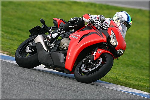 010deangelis_4.jpg
