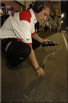 044bridgestone_qatar2008_15.jpg