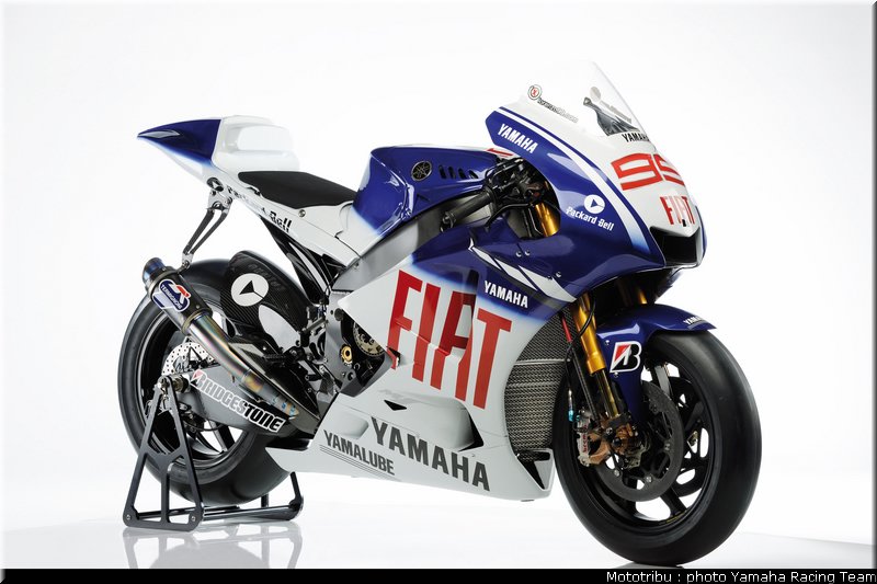 024_yamaha_m1_lorenzo_1