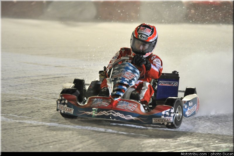 ducati_vrooom_2010_002