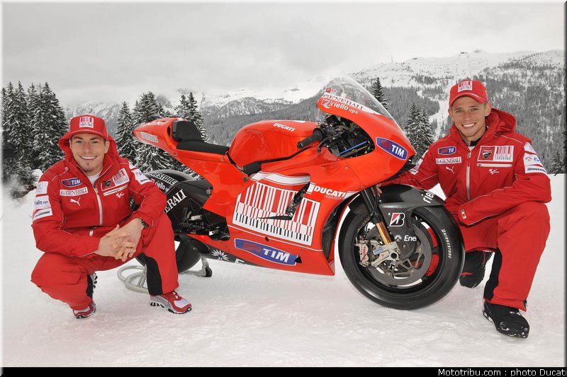 ducati_vrooom_2010_003
