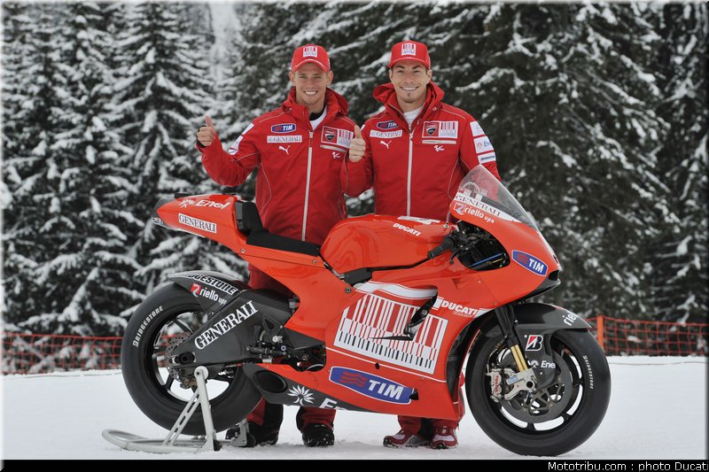 ducati_vrooom_2010_005