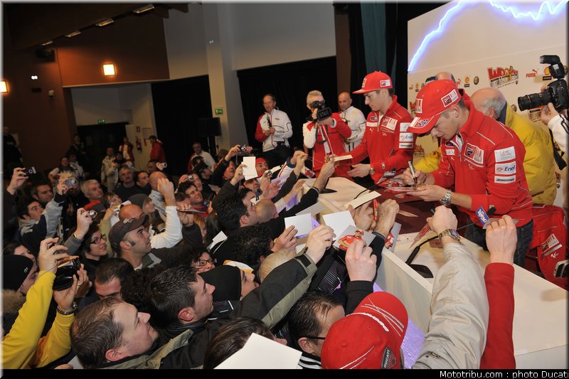 ducati_vrooom_2010_046