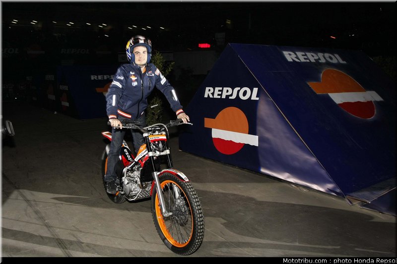 honda_repsol_hrc_motogp_2010_007
