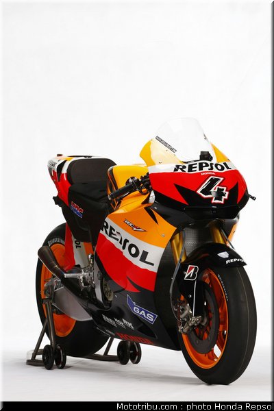 honda_repsol_hrc_motogp_2010_022