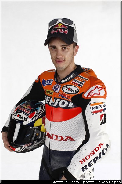honda_repsol_hrc_motogp_2010_025