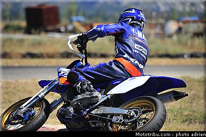 yamaha_09_circuit_du_mistral_ete_2010.JPG
