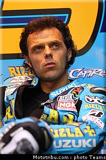capirossi_02_test_qatar_2010.jpg
