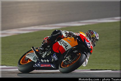 dovizioso_10_test_qatar_2010.jpg