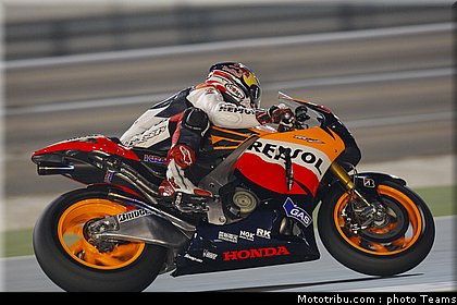 dovizioso_11_test_qatar_2010.jpg