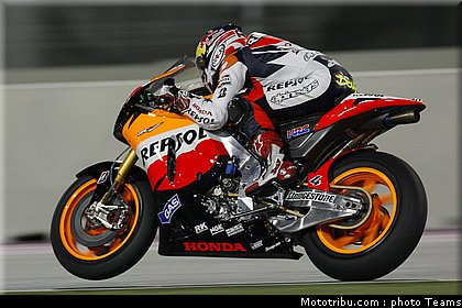 dovizioso_15_test_qatar_2010.jpg