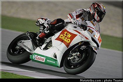 melandri_01_test_qatar_2010.jpg