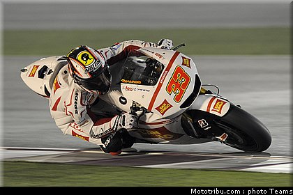 melandri_04_test_qatar_2010.jpg
