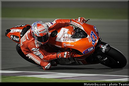 stoner_04_test_qatar_2010.jpg
