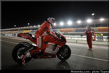 stoner_05_test_qatar_2010.jpg