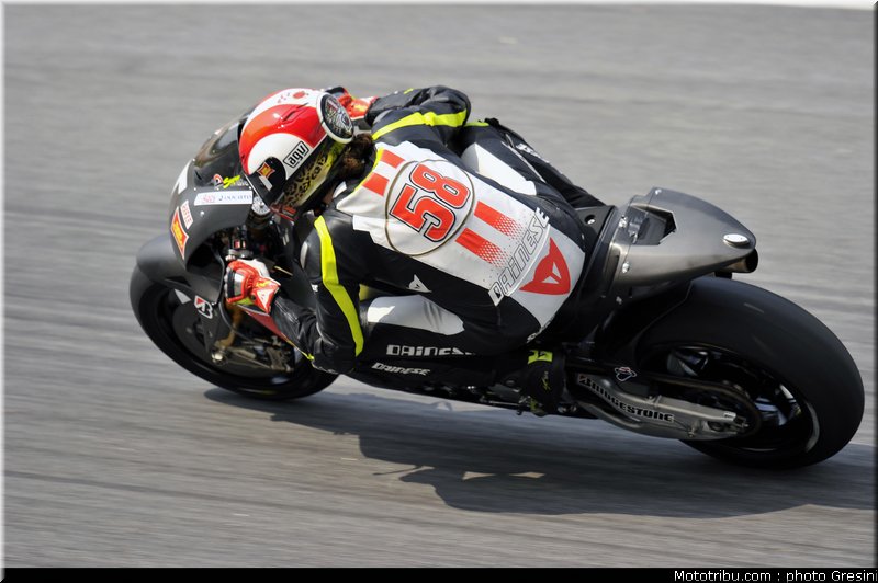simoncelli_022_motogp_2010_test_sepang1