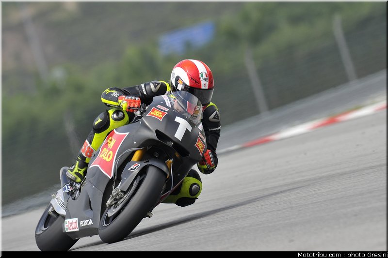 simoncelli_024_motogp_2010_test_sepang1