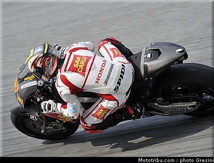 melandri_014_motogp_2010_test sepang1.jpg