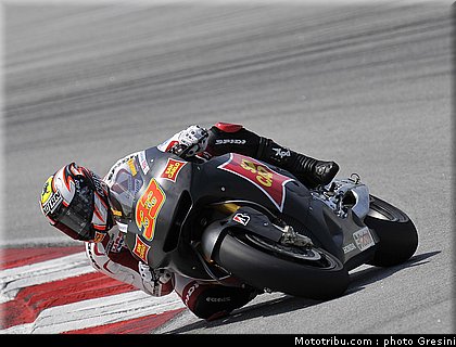 melandri_022_motogp_2010_test sepang1.jpg