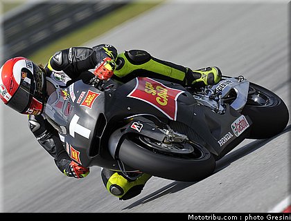 simoncelli_014_motogp_2010_test_sepang1.jpg