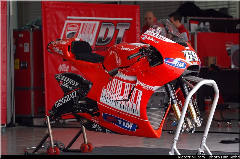 hayden_007_motogp_sepang_test1_2010