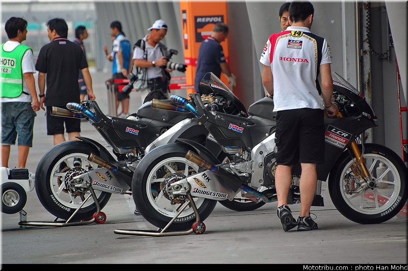 honda_hrc_1_motogp_sepang_test1_2010