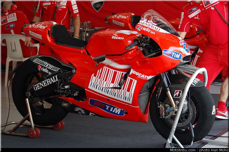 stoner_011_motogp_sepang_test1_2010