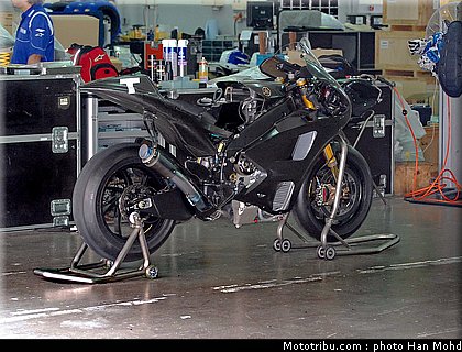 yamaha_2_motogp_sepang_test1_2010.JPG