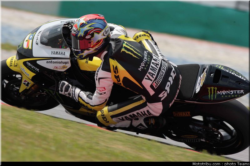 edwards_16_motogp_test_sepang1_2010