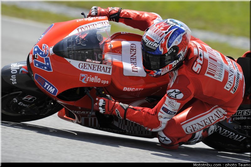 stoner_05_motogp_test_sepang1_2010