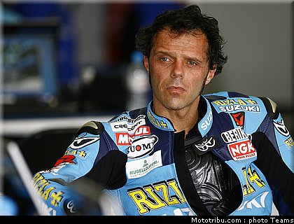 capirossi_04_motogp_test_sepang1_2010.jpg