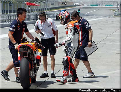 dovizioso_07_motogp_test_sepang1_2010.jpg