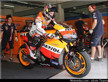 dovizioso_12_motogp_test_sepang1_2010.jpg