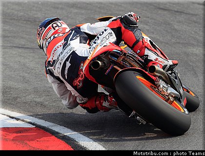 dovizioso_31_motogp_test_sepang1_2010.jpg