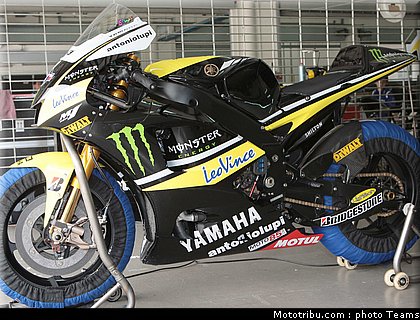 edwards_09_motogp_test_sepang1_2010.jpg