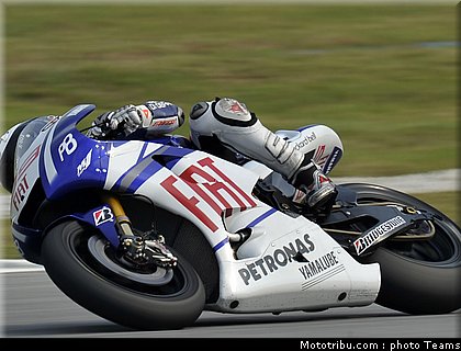 lorenzo_4_motogp_test_sepang1_2010.jpg
