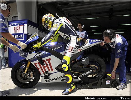 rossi_5_motogp_test_sepang1_2010.jpg
