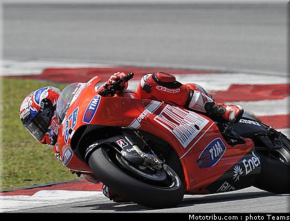 stoner_11_motogp_test_sepang1_2010.jpg