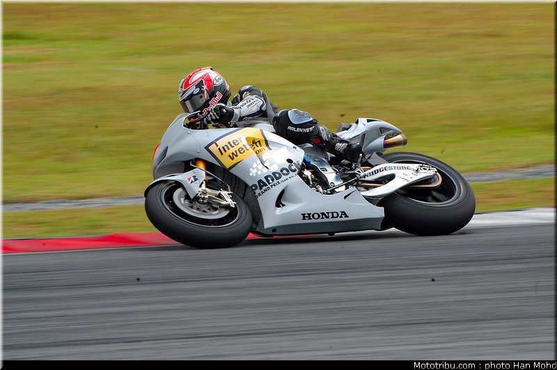 aoyama_008_motogp_2010_tests_sepang2