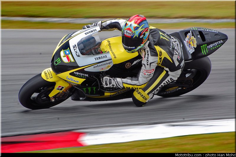 edwards_11_motogp_2010_tests_sepang2